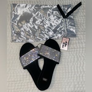 Victoria’s Secret slides/slippers